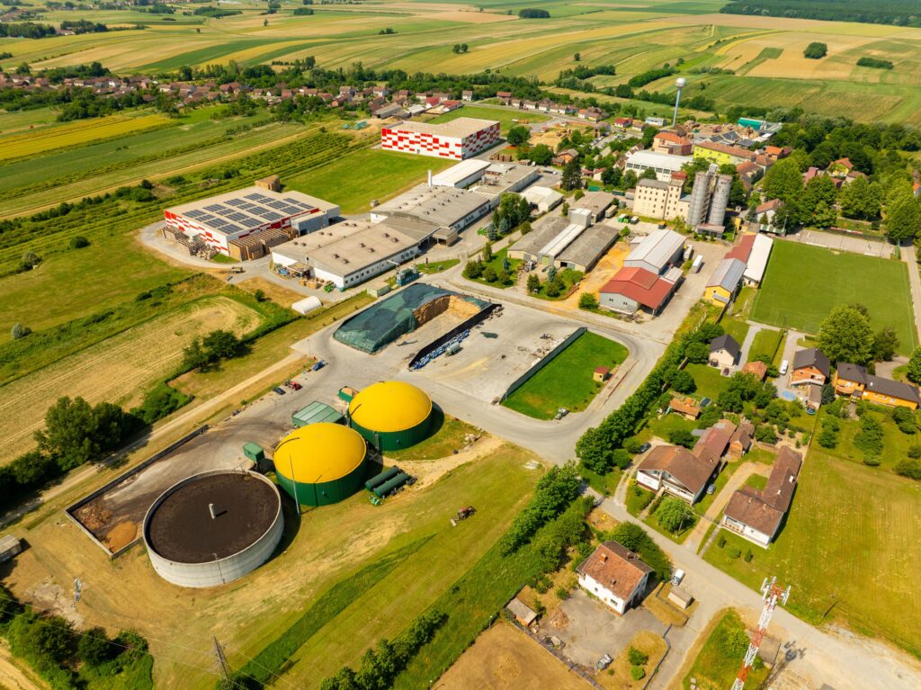 Új korszak a hazai energiatárolásban: kereskedelmi üzembe állt a GEI paksi rendszere