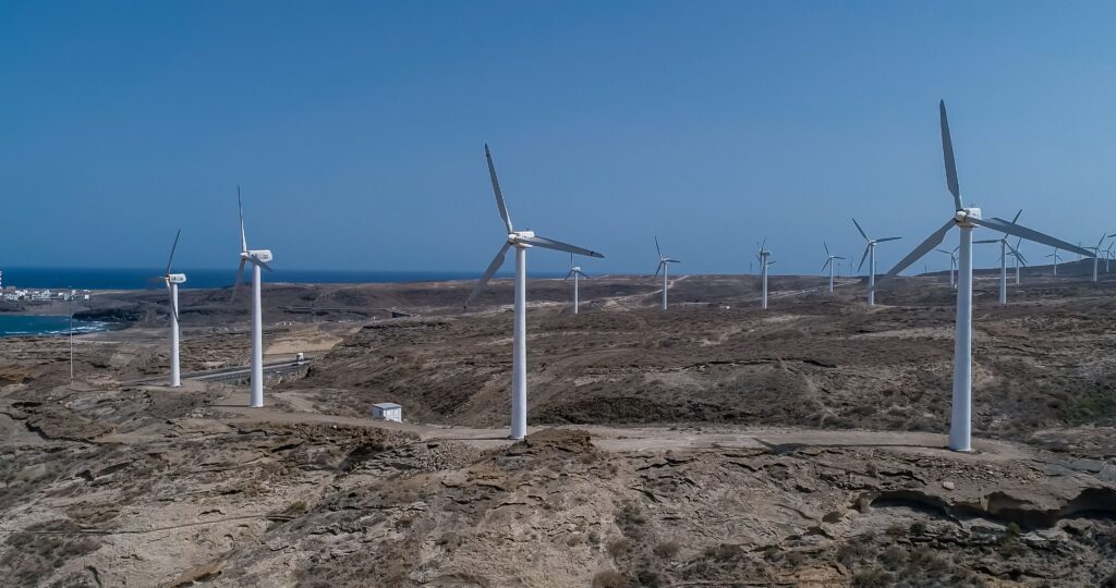 Akkumulátoros tárolókkal erősítik a hazai szélenergia-rendszert