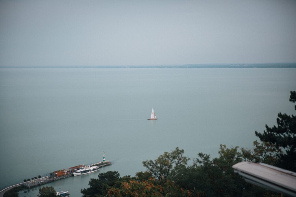 Kutatók figyelmeztetnek: a Balaton jövője a mai döntéseinken múlik