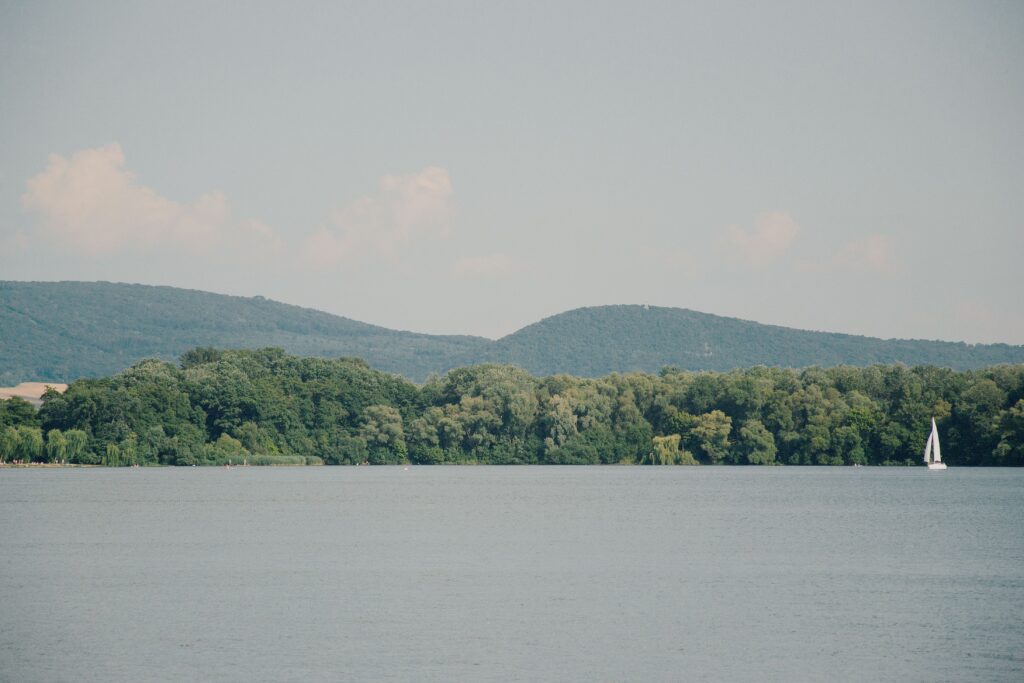 11 ezer év legszárazabb időszakát idézheti a Balaton jövője – új kutatás az ELTE vezetésével