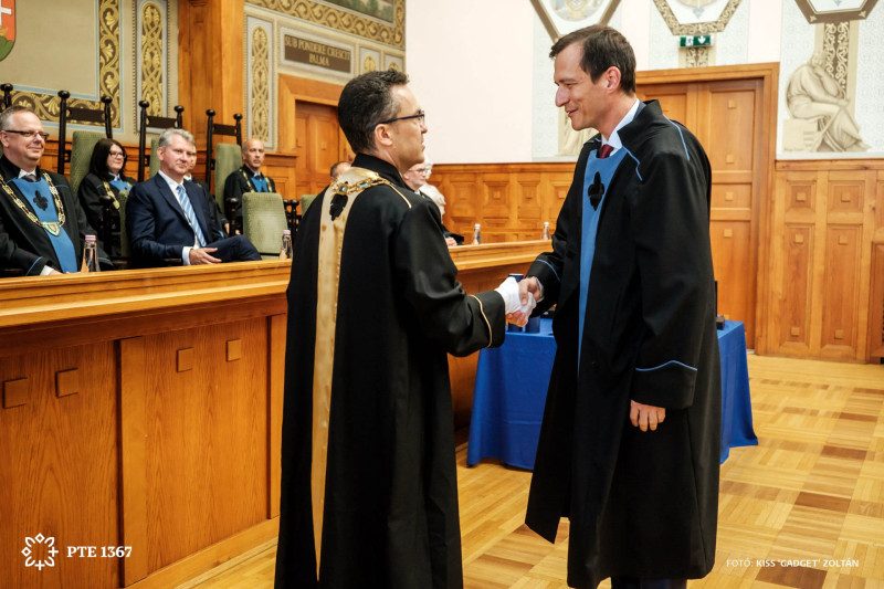 Elsőként kapott egyetemi tanári címet regeneratív építészeti területen Dr. Reith András