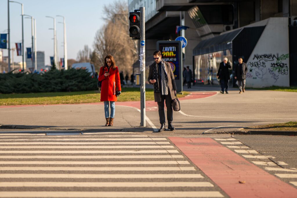 Napelemmel működő okos zebrák tehetik biztonságosabbá